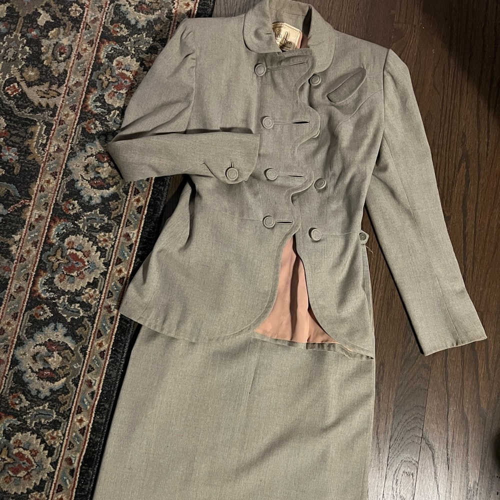 1940s/1950s LILLI ANN SKIRT SUIT